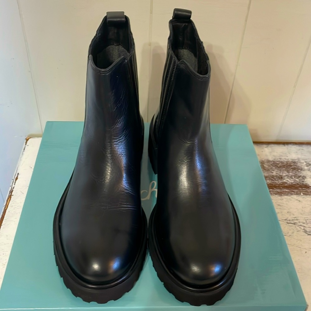 Seychelles Black Leather Chelsea Boots